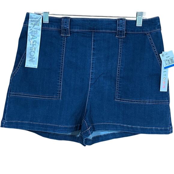 CLEARANCE NWT Tinseltown Women’s Pull-On Denim Shorts High Rise Sz XL - Picture 1 of 12